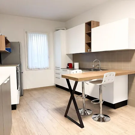 Two-bedroom Within Walking Distance Of The Center *