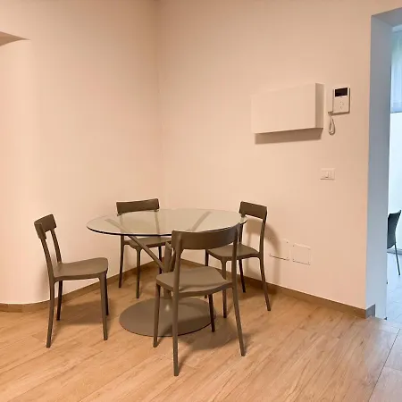 Διαμέρισμα Two-bedroom Within Walking Distance Of The Center